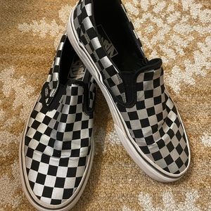 Vans size 8.5 women or 7 men